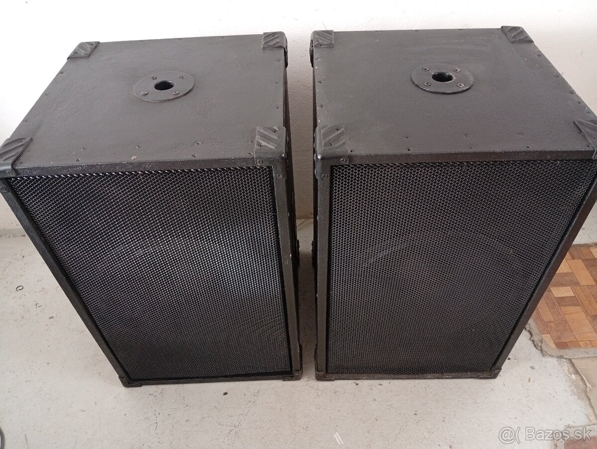 Basové reprobedne 15" 300/1200W - 2