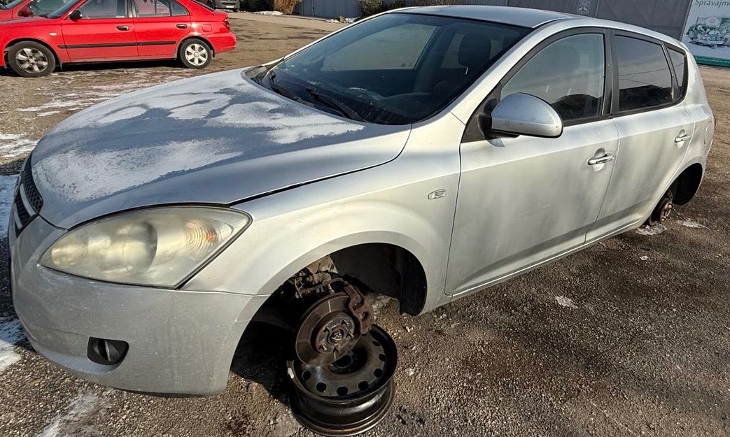 Kia Ceed 1,4i - 2