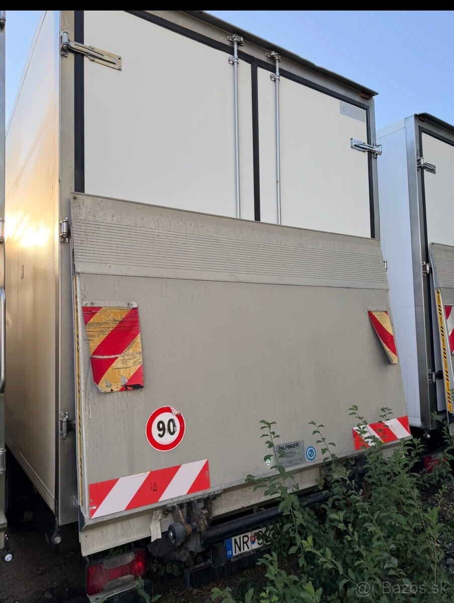 Rozne mraziarenske auta znacky Iveco - 2