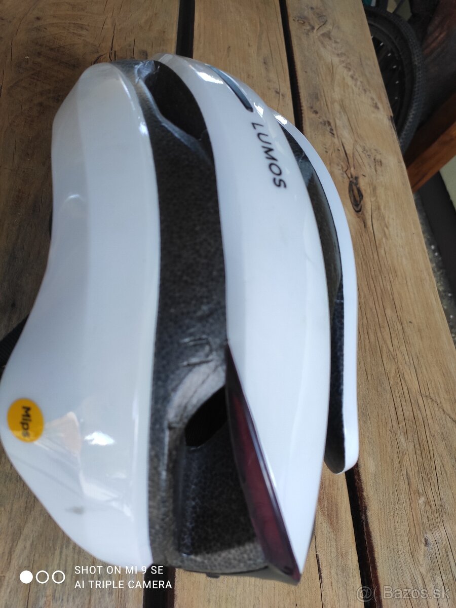 Lumos cyklistická prilba - 2