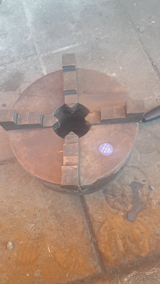 Upinacia hlava na sustruh 250 priemer - 2