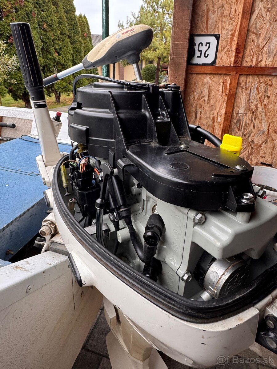 Motorovy čln - 2