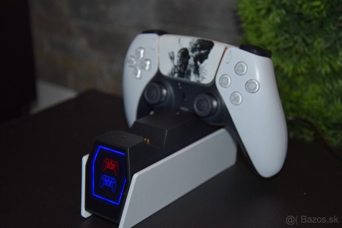 PlayStation 5 DualSense Charging Station - 2