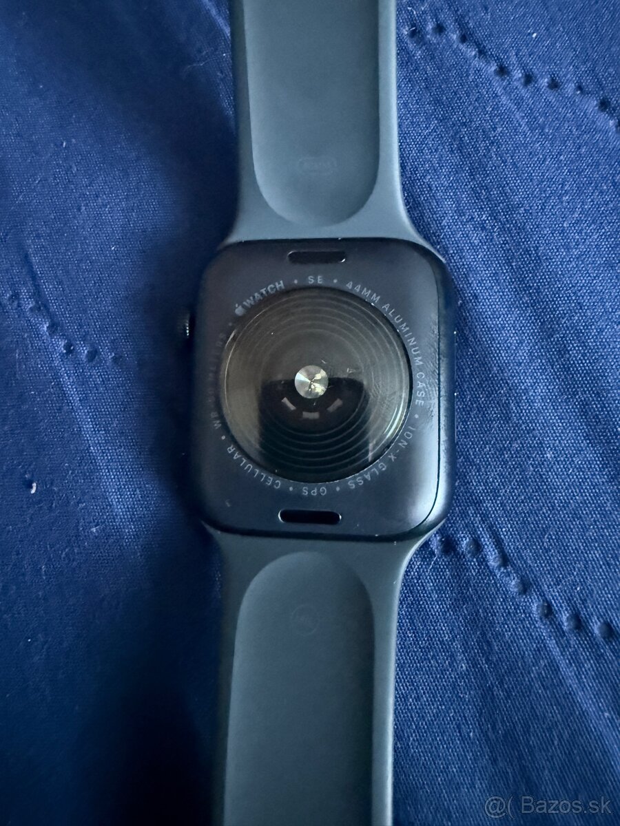 Apple Watch SE 3 (2025) Cellular 44mm - 2