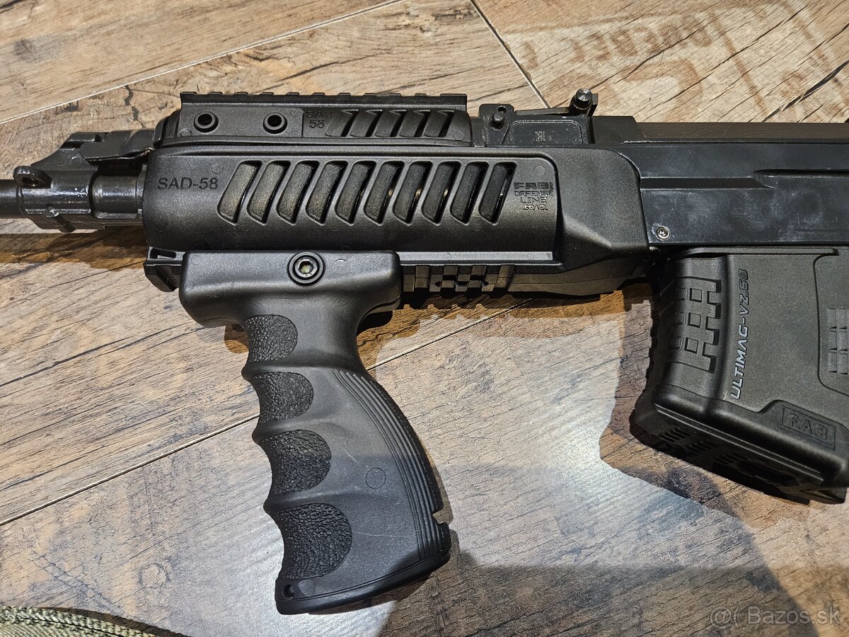 Predám CZ858 tactical - 2