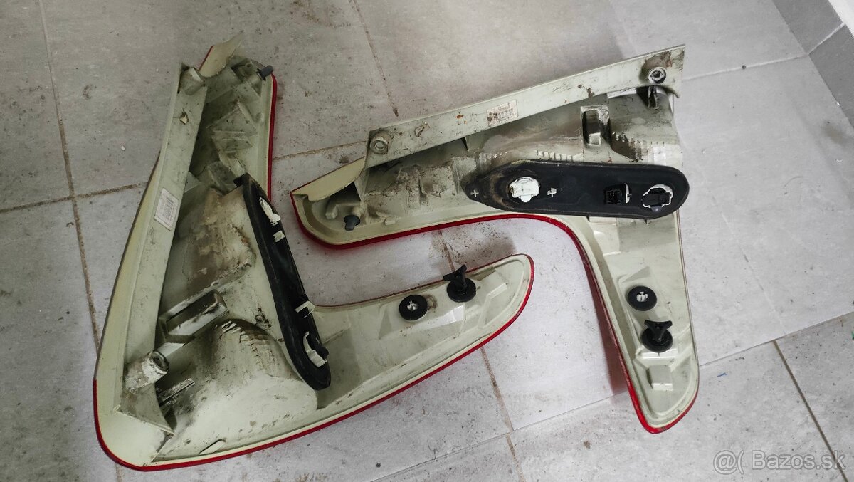 Zadné svetlá Renault Scenic III - 2