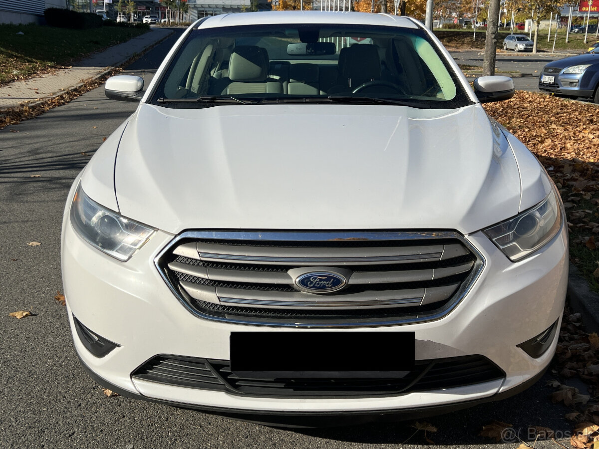 Ford Taurus 3.5V 6, benzín, 2015, 1.majitel - 2