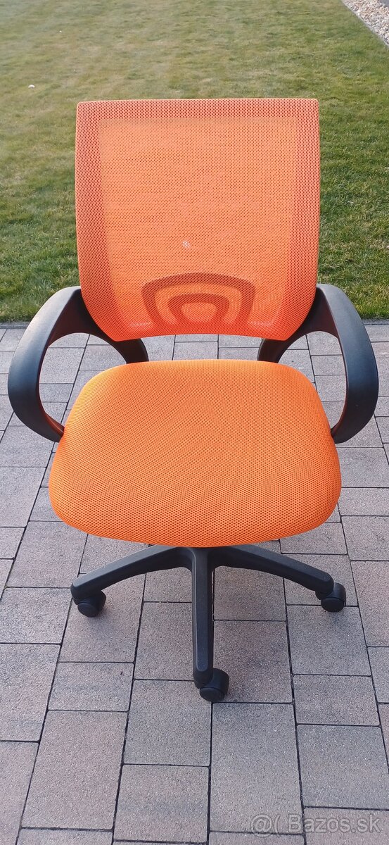 stolicka otocna, na kolieskach - 2