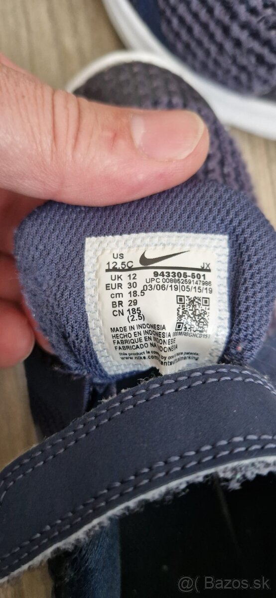 Tmavomodré tenisky NIKE, veľ. 30 - 2