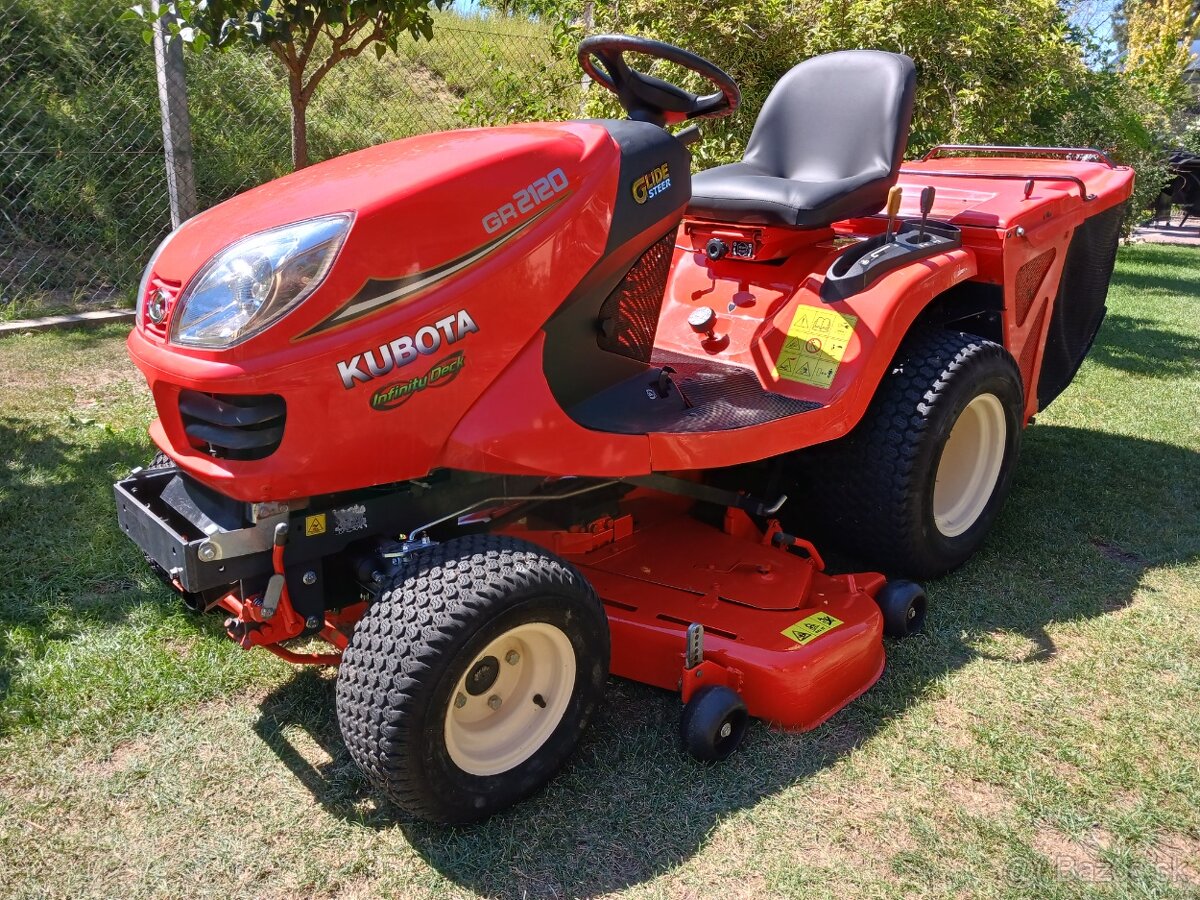 Zahradní traktor Kubota GR 2120 - 2