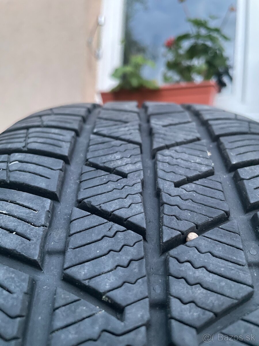 Barum Polaris 5 215/55/17 - 2
