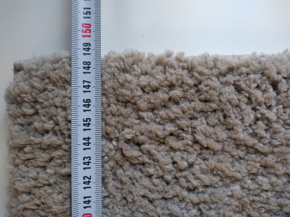 Svetlo šedý koberec - 2