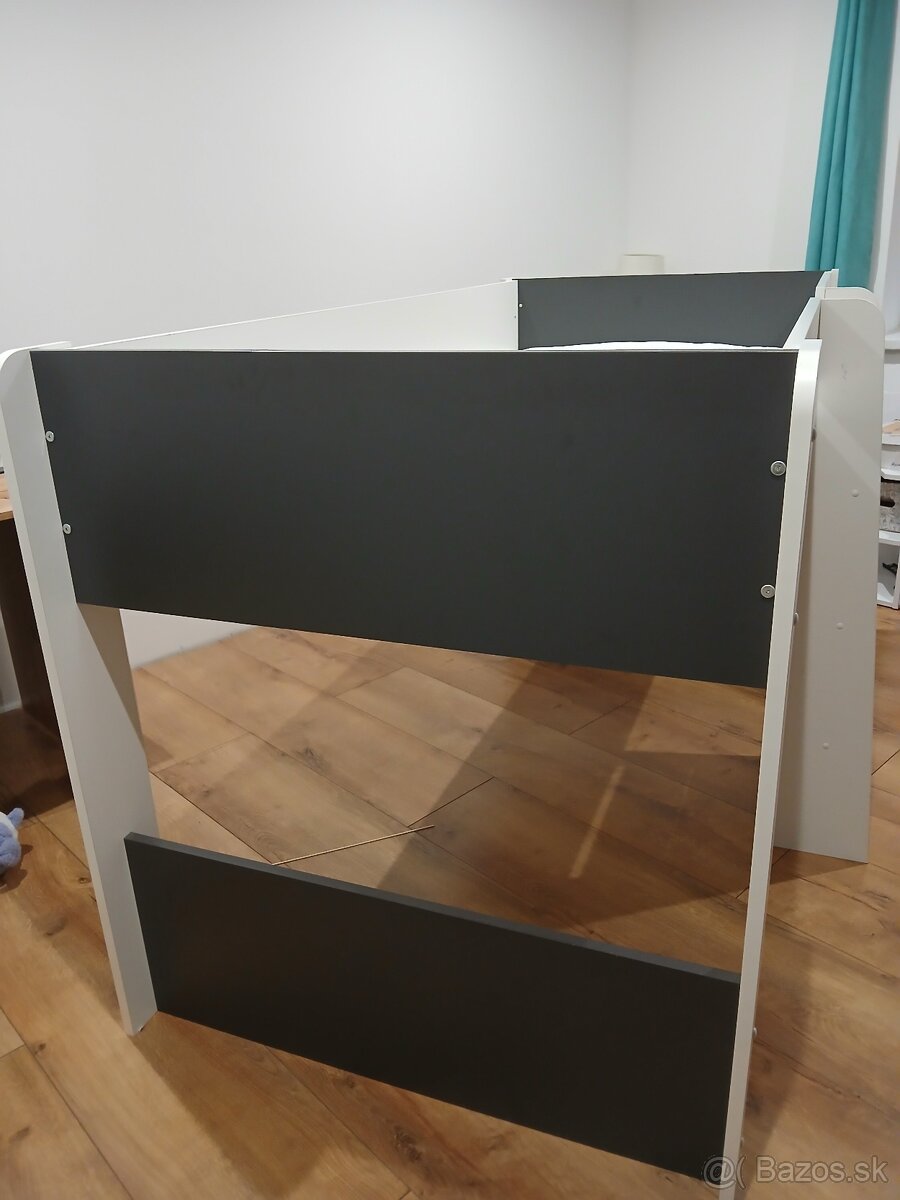 Poschodova postel - 2