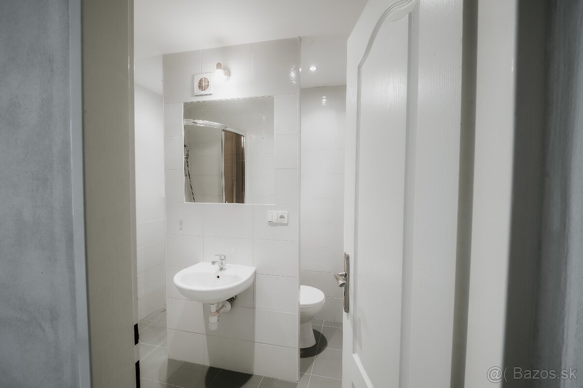 Ponúkame na PRENÁJOM 1 izbový byt na ulici Komenského 16 - 2