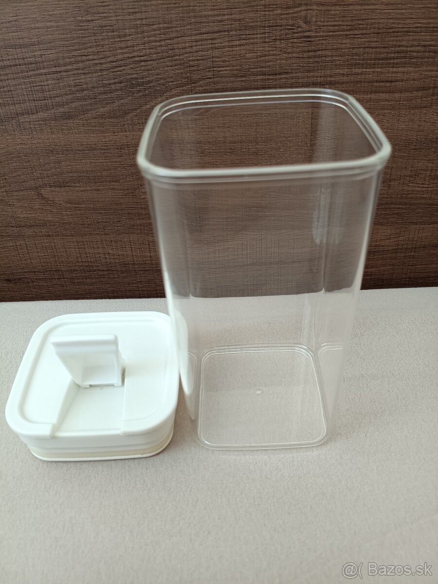 Tescoma 1,4l dózy na potraviny Airstop - 2