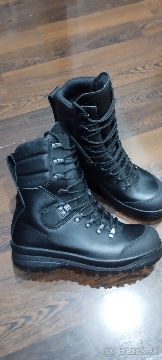 Gore-Tex kanady 42,5/275 - 2