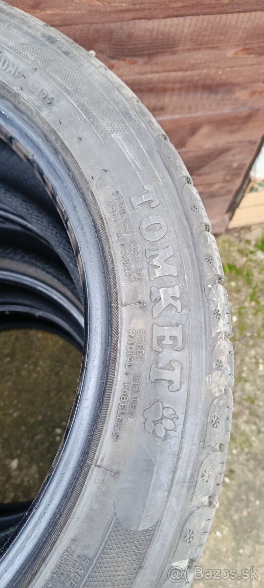 Predám 2ks zimné Tomket Snowroad Pro3 225/50 R17 98V - 2