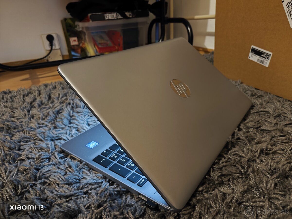 HP 250 G8 – TOP stav - 2