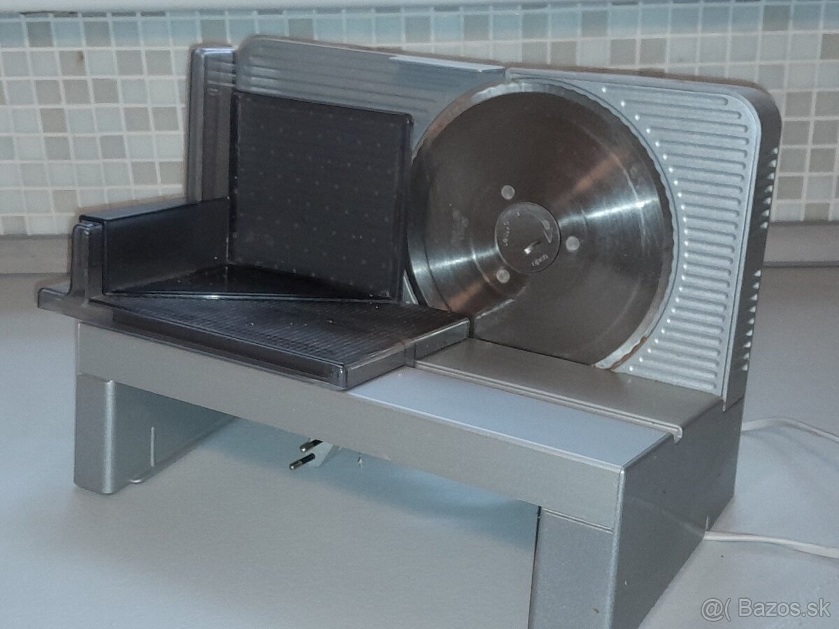 Krájač na údeniny a chlieb - 2