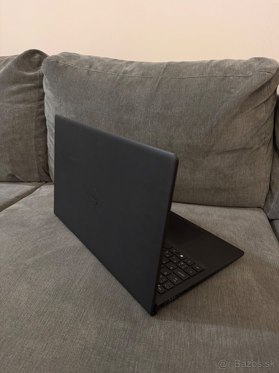 Predám notebook Dell Vostro 15 3530 – výborný stav - 2