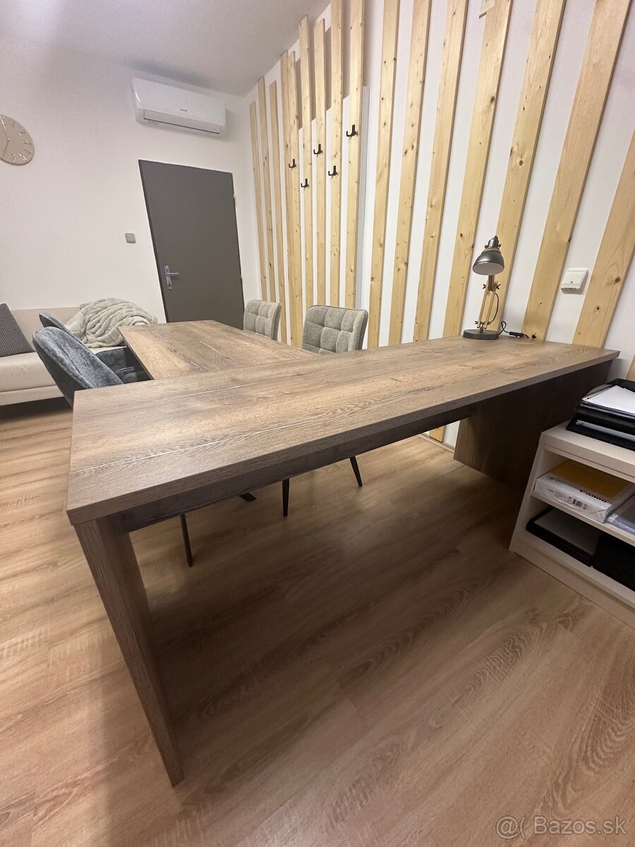 Kancelársky nábytok - 2