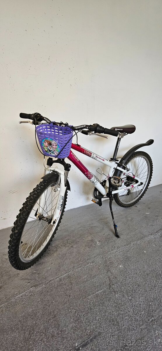 Predám dievčenský bicykel - 2