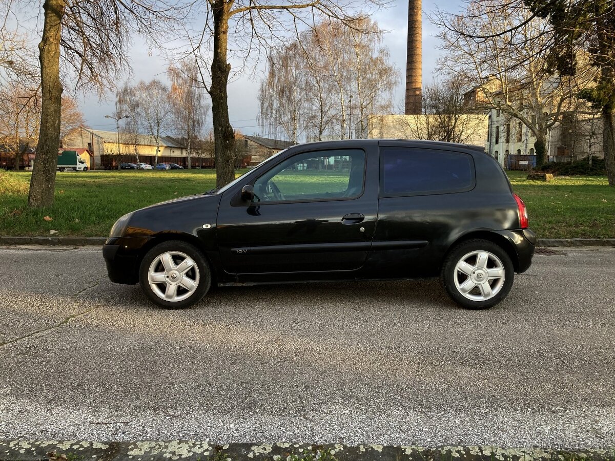 Renault Clio 1.6 16v 2002 Dynamique - 2