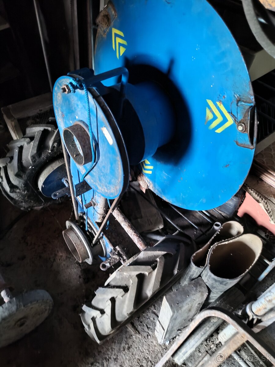 Dvojkolesovy malotraktor - - 2