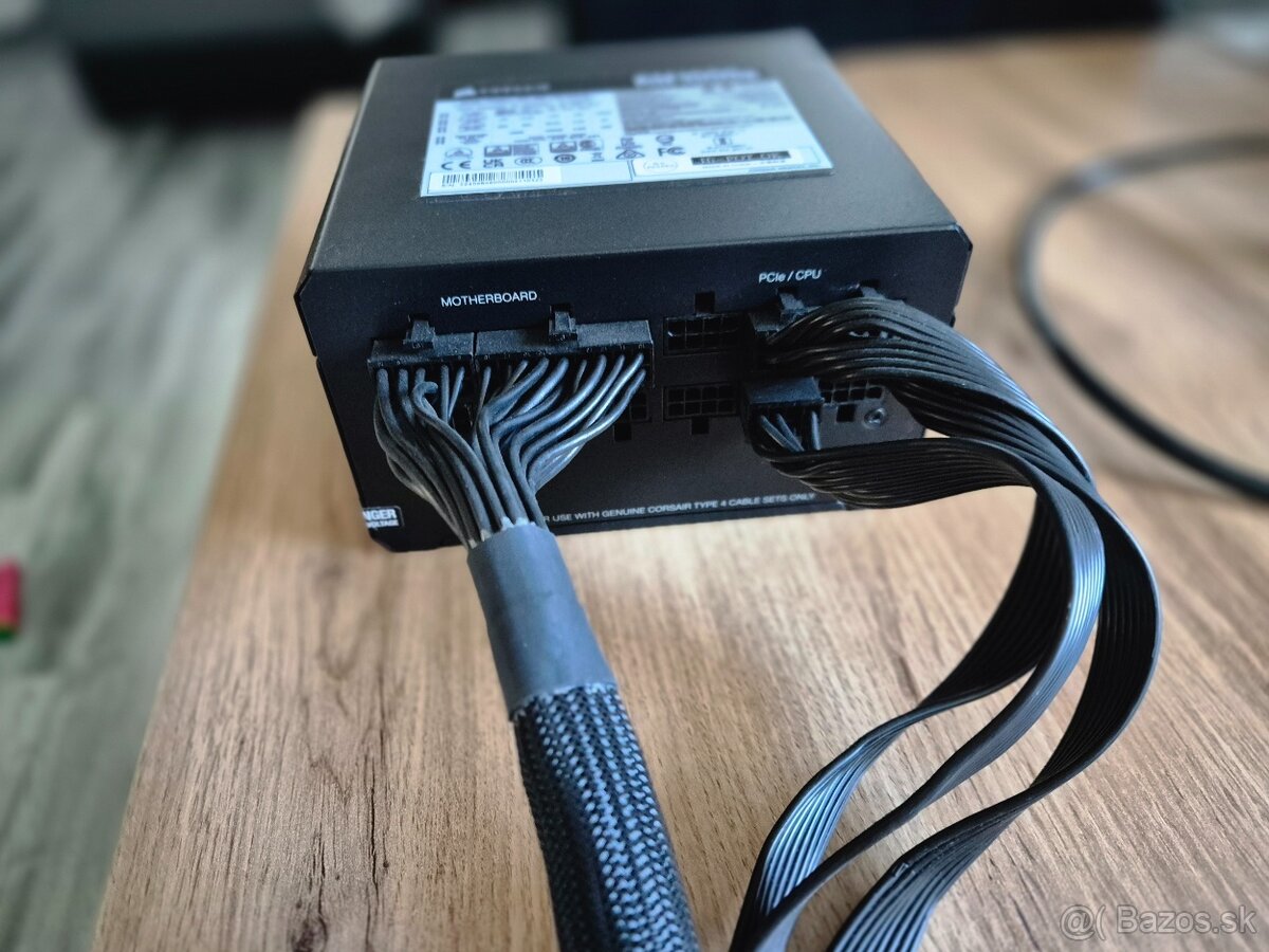 Predám PSU Corsair RM1000e - 2