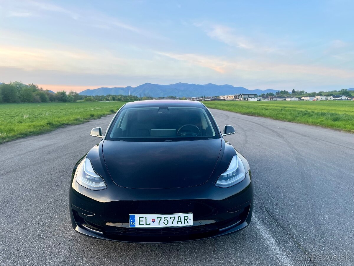 Tesla model 3 Standard Range Plus 52kWh 2019