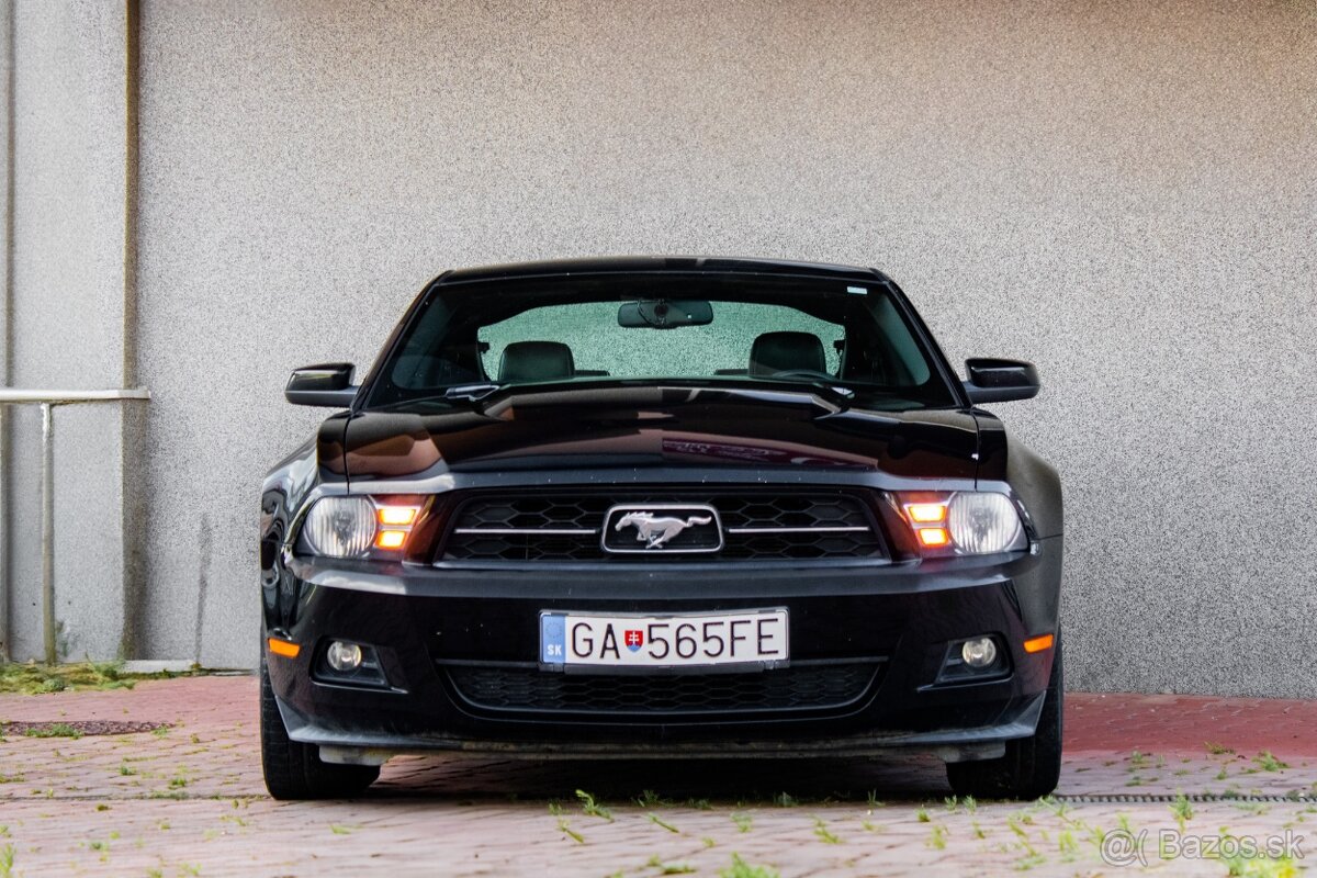 Ford Mustang 4.0L V6 - 2