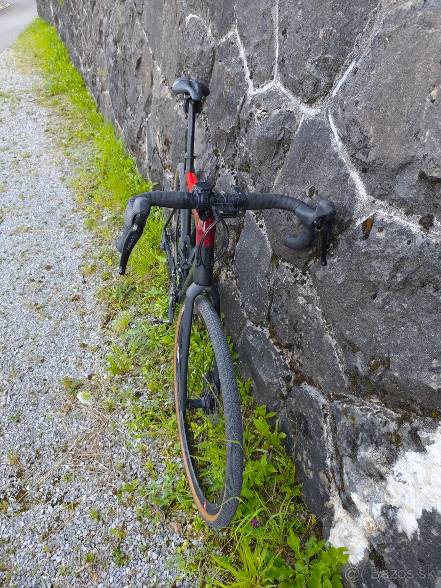 Cube gravel XL karbon - 2