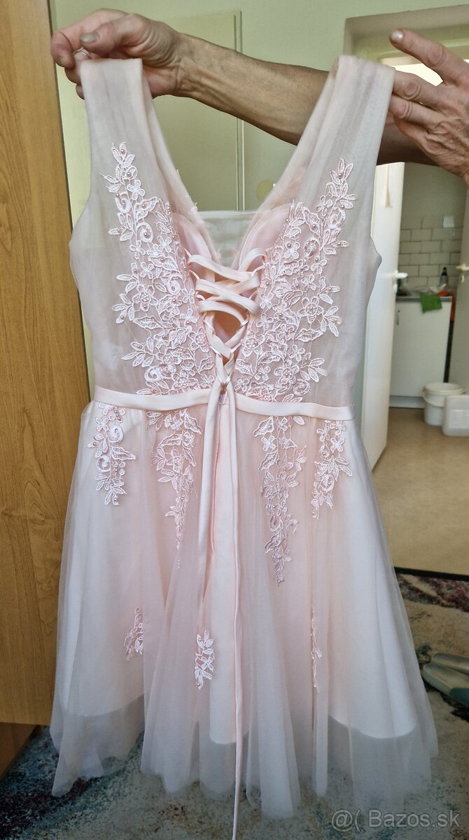 Koktejlové šaty - 2