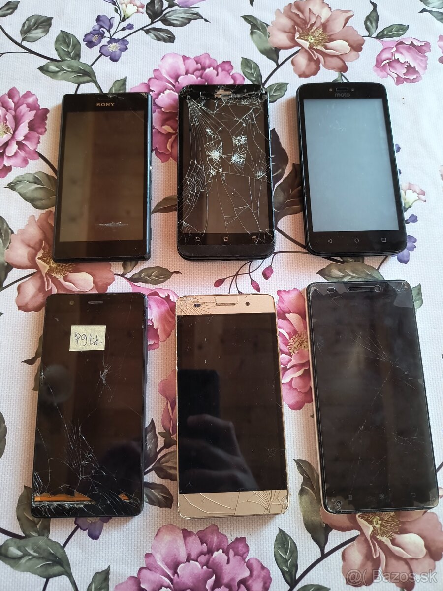 Telefóny na diely - 2