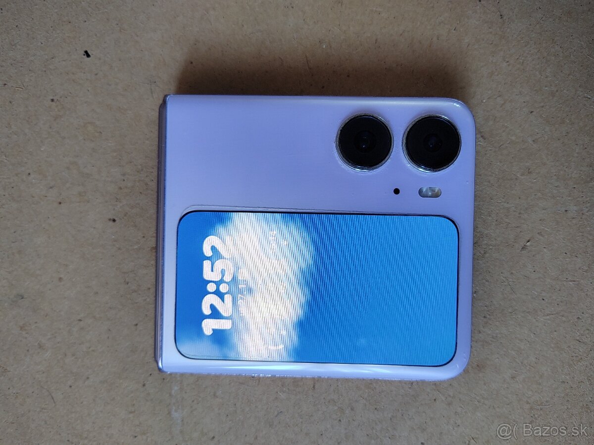 Oppo Find N2 Flip - 2