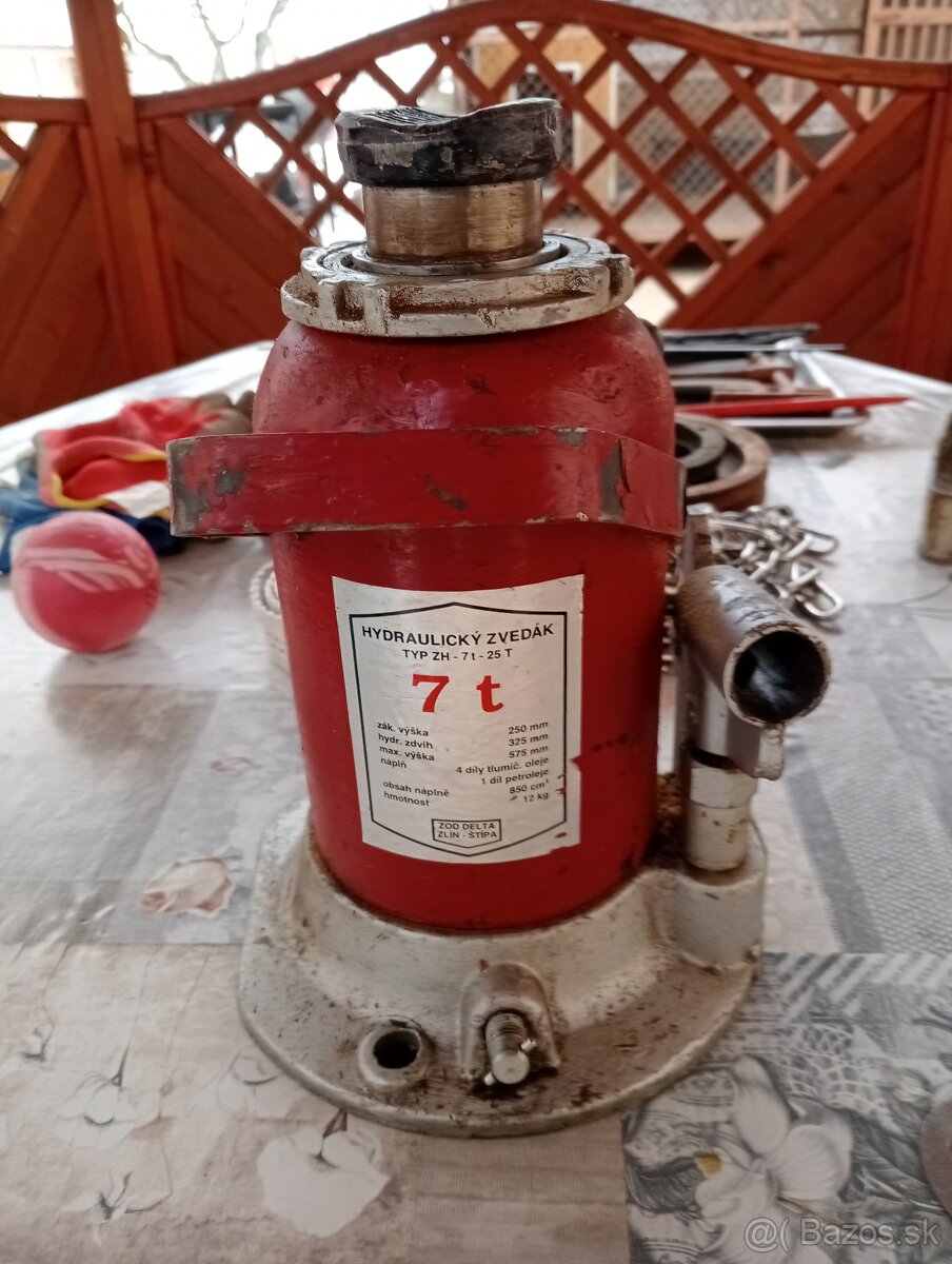 Hydraulický zdvihák - 2