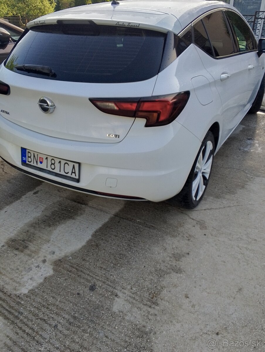 Opel Astra k - 2