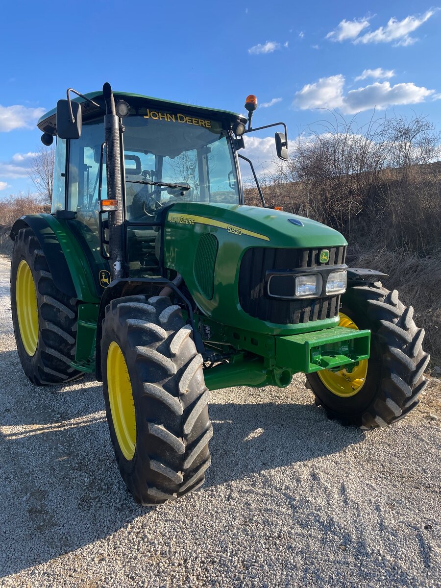 Predám traktor JOHN DEERE 5820 - 2