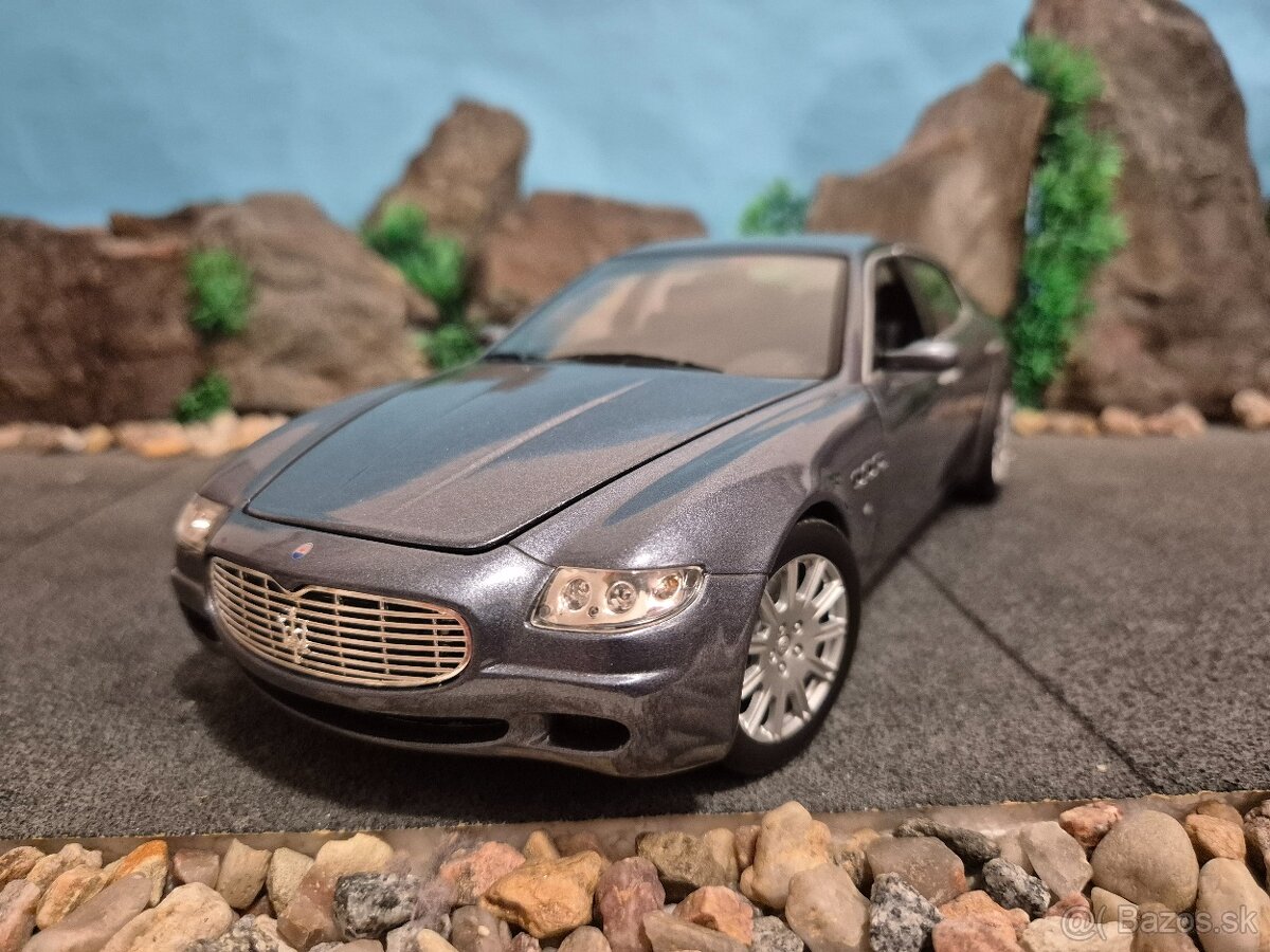 Prodám nový model 1:18 maserati quatroporte - 2