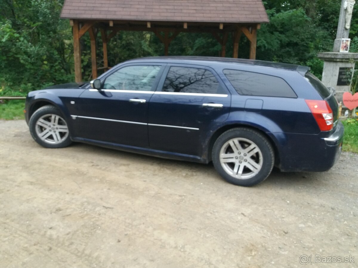 Chrysler 300C Touring 3.0CRD - 999eur - 2