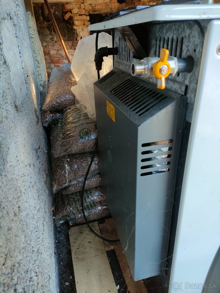 Plynový sporák MORA s elektrickou rúrou. - 2