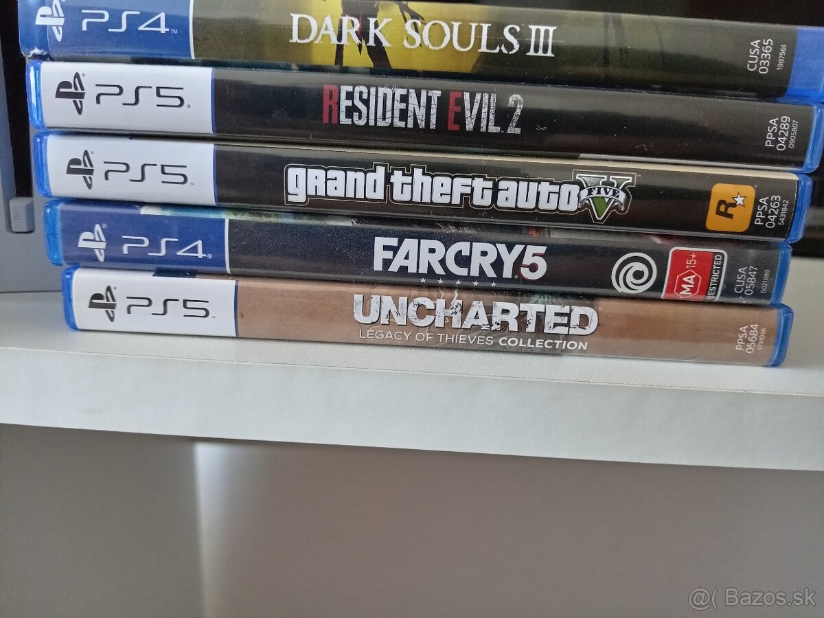 Predam PS5 Slim 1TB + 5 hier - 2