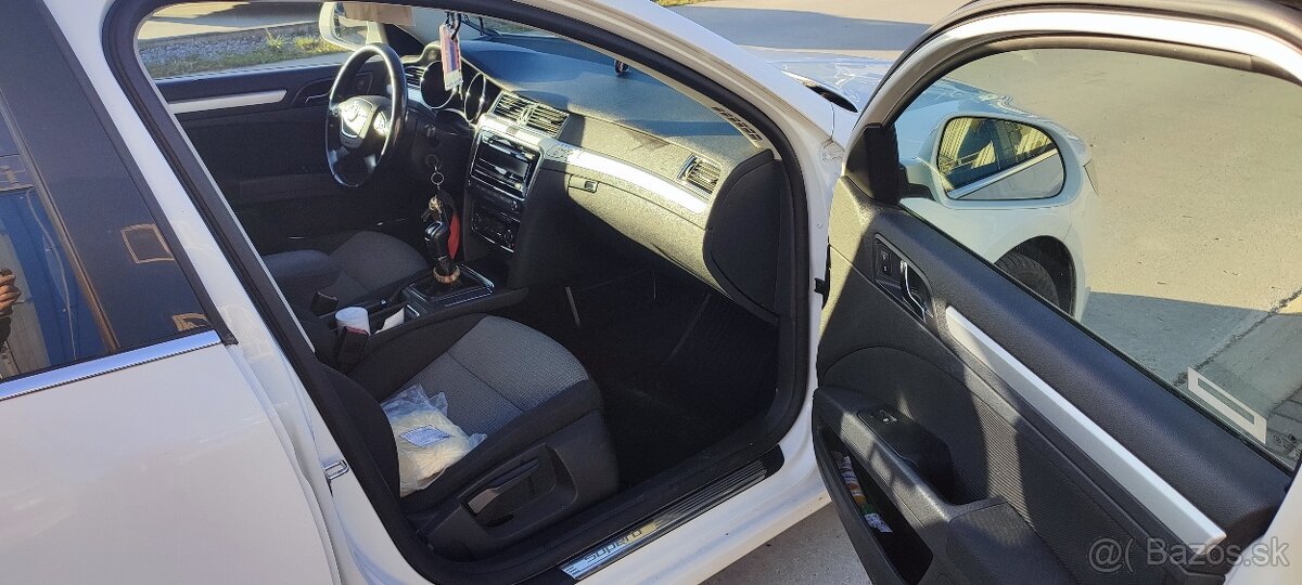 Škoda Superb Kombi 2.0 TDI - 2