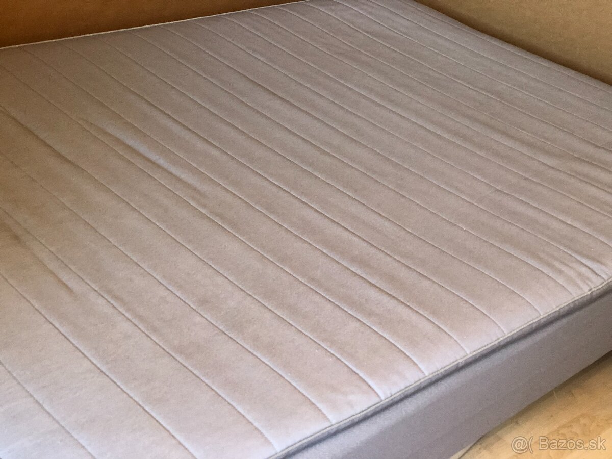 predám posteľ 142 x 200 - 2