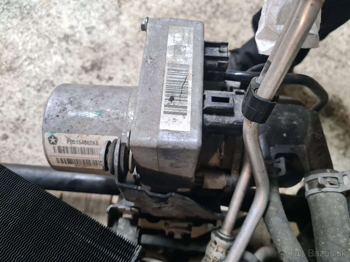 Servoriadenie Jeep Grand Cherokee WK2 - 2