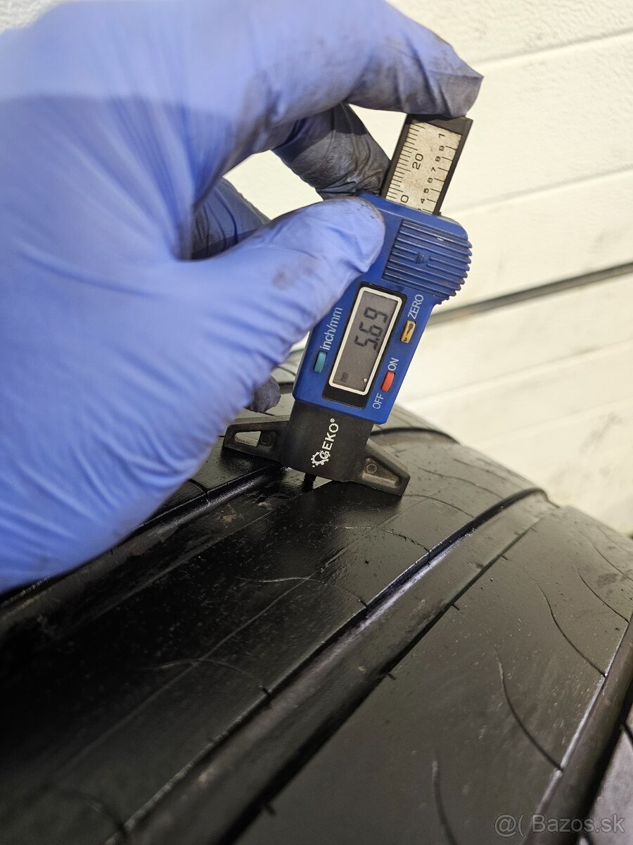 Letná Sada BMW rad 7 G70 255/45 R20 a 285/40 R20 - 2