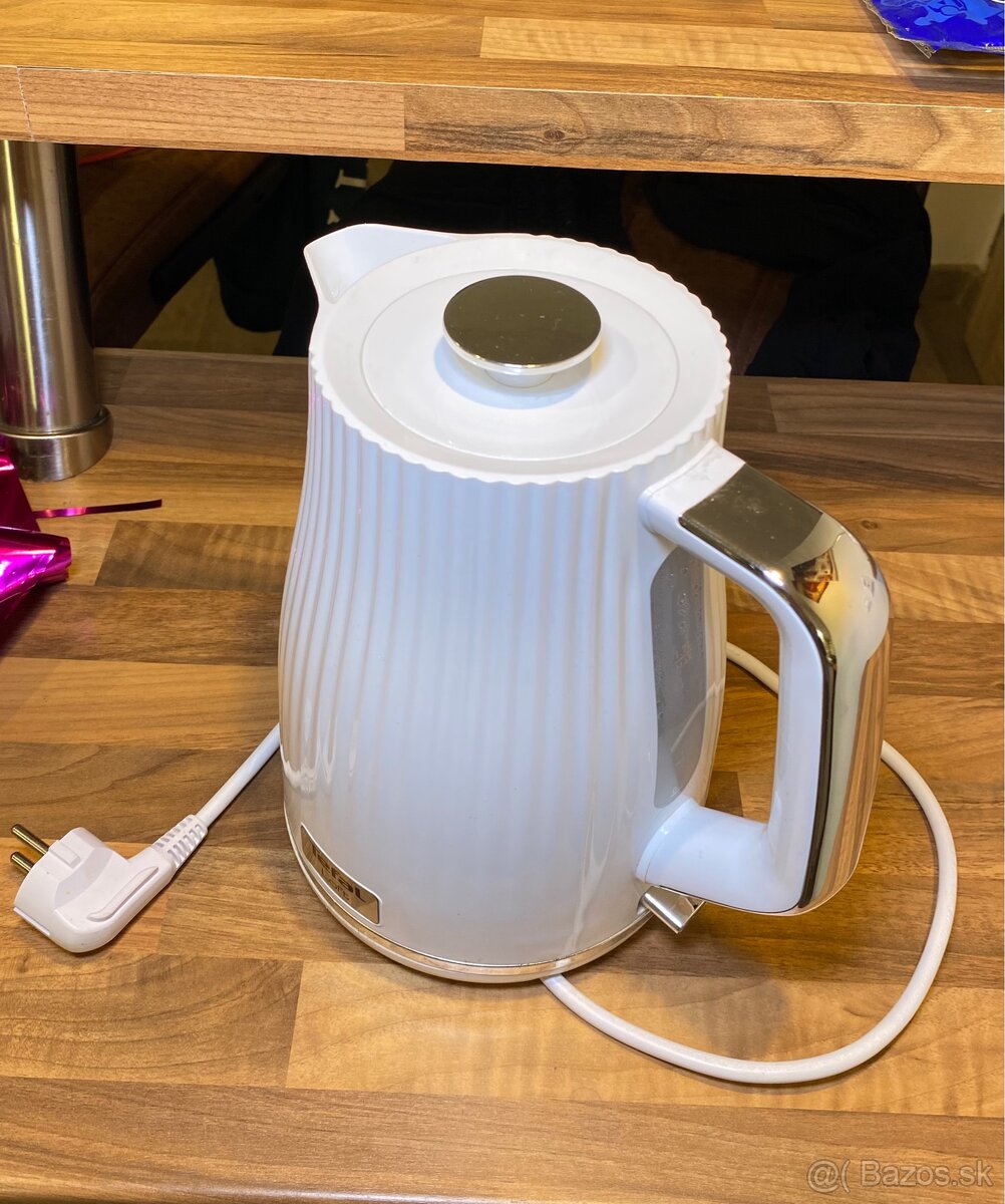 Biela rýchlovarná kanvica Tefal Loft - 2