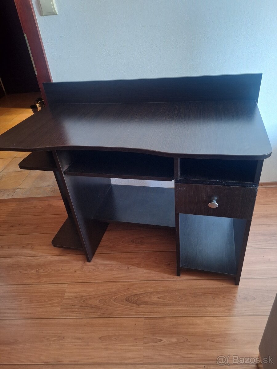 Pisaci stol - 2