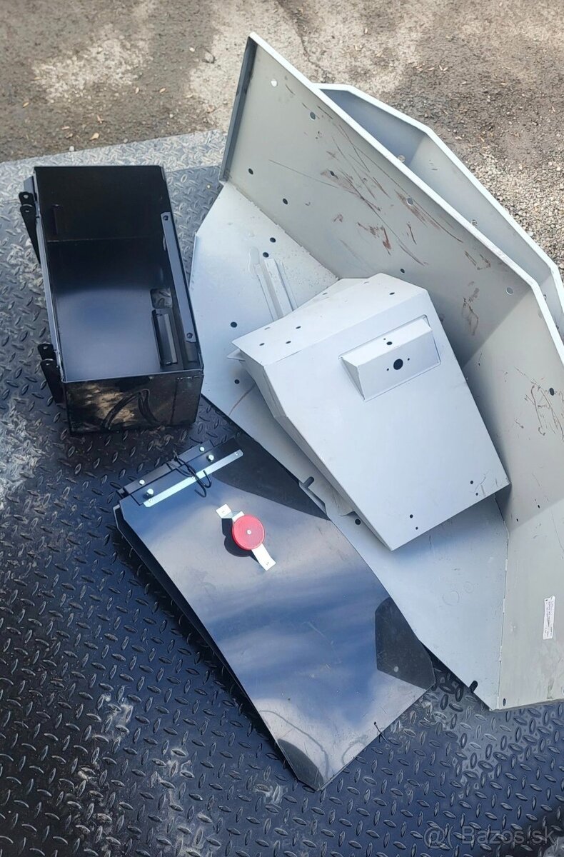 PREDAM ZADNE BLATNIKY TRAKTOR ZETOR - 2