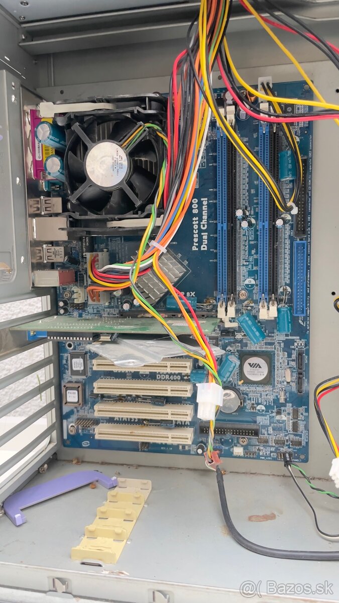 PC skrina a komponenty - 2